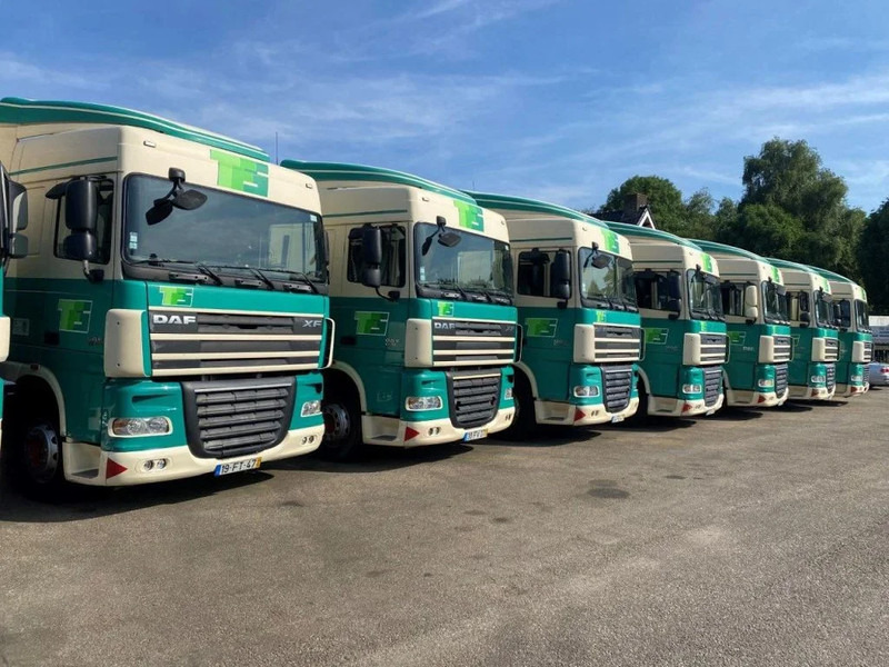 DAF XF 105.410 4 PIECES AVAILABLE - وحدة جر: صورة 2 DAF XF 105.410 4 PIECES AVAILABLE - وحدة جر: صورة 2