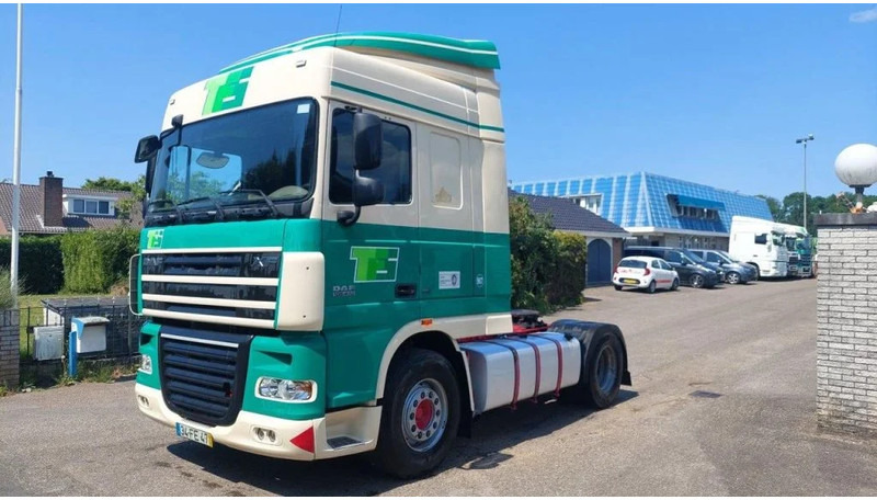 DAF XF 105.410 4 PIECES AVAILABLE - وحدة جر: صورة 5 DAF XF 105.410 4 PIECES AVAILABLE - وحدة جر: صورة 5