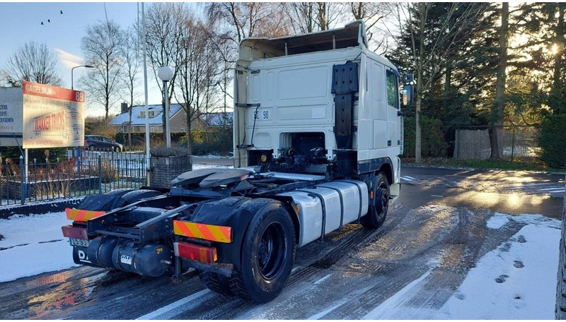 DAF XF 95.430 EURO 2 MANUAL GEARBOX - وحدة جر: صورة 3 DAF XF 95.430 EURO 2 MANUAL GEARBOX - وحدة جر: صورة 3