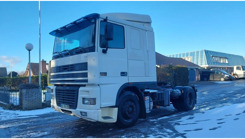 DAF XF 95.430 EURO 2 MANUAL GEARBOX - وحدة جر: صورة 1 DAF XF 95.430 EURO 2 MANUAL GEARBOX - وحدة جر: صورة 1