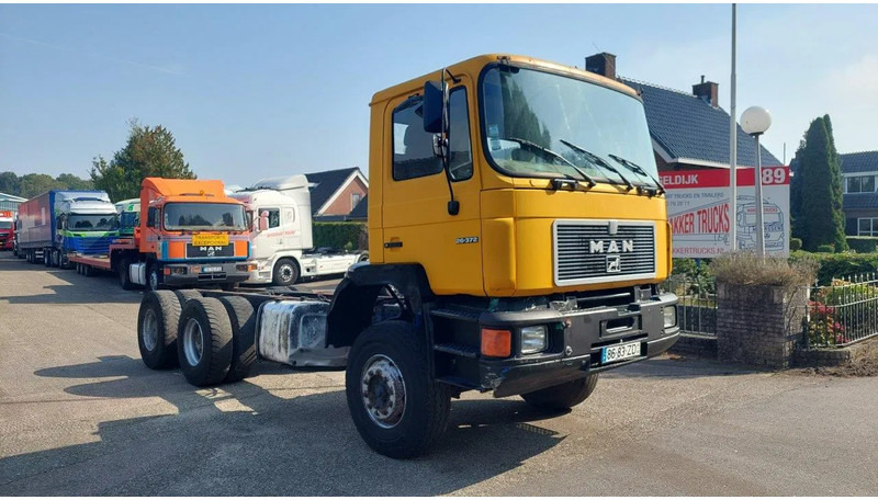 MAN 26.372 MANUAL ZF GEARBOX STEEL SUSPENSION 6X4 - شاحنة هيكل كابينة: صورة 3 MAN 26.372 MANUAL ZF GEARBOX STEEL SUSPENSION 6X4 - شاحنة هيكل كابينة: صورة 3