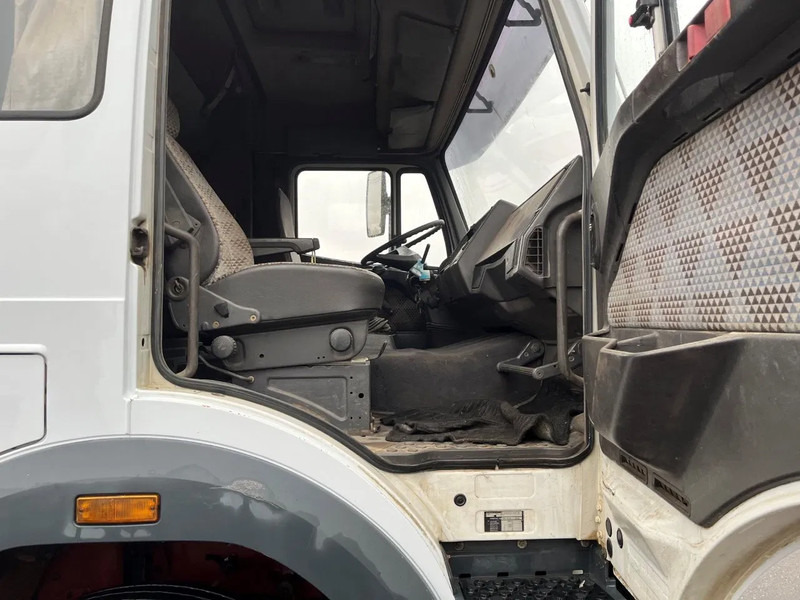 شاحنات مسطحة Mercedes-Benz SK 1850 V8 MANUAL GEARBOX BIG AXLE FULL STEEL SPRING RETARDER: صورة 6