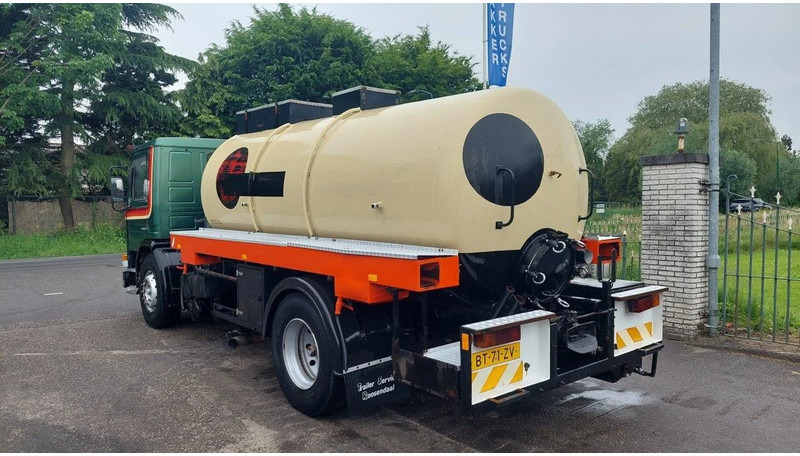 Scania P82 4x2 Tank - شاحنة صهريج: صورة 4 Scania P82 4x2 Tank - شاحنة صهريج: صورة 4