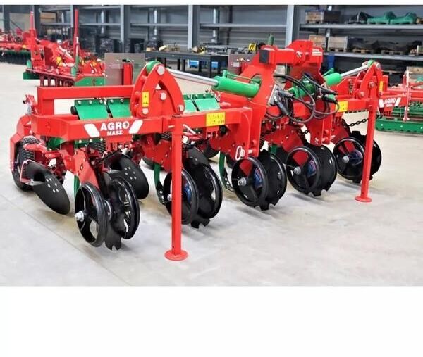 AGRO-MASZ AGREGAT DO UPRAWY MIĘDZYRZĘDOWEJ (PIELNIK) - الآلات الزراعية: صورة 2 AGRO-MASZ AGREGAT DO UPRAWY MIĘDZYRZĘDOWEJ (PIELNIK) - الآلات الزراعية: صورة 2