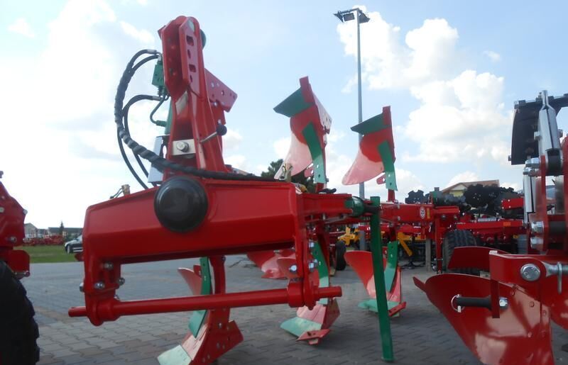 AGRO-MASZ Pług obrotowy 3-skibowy - محراث: صورة 4 AGRO-MASZ Pług obrotowy 3-skibowy - محراث: صورة 4