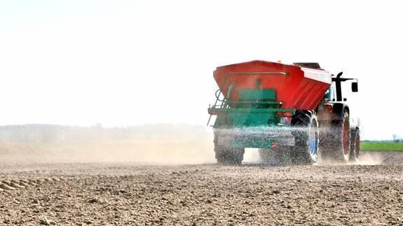 AGRO-MASZ Rozsiewacz REWO - آلة رش السماد: صورة 5 AGRO-MASZ Rozsiewacz REWO - آلة رش السماد: صورة 5