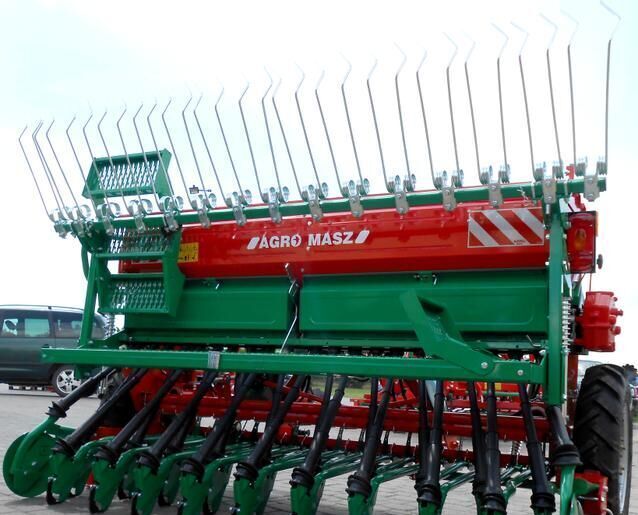 AGRO-MASZ SR-250 / SEMBRADORA - آلة البذر: صورة 1 AGRO-MASZ SR-250 / SEMBRADORA - آلة البذر: صورة 1