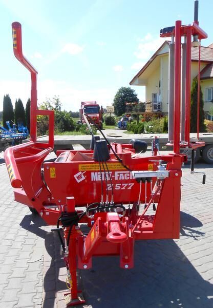 METAL-FACH Owijarka do bel Z577/ Samozaładowcza - آلة تغليف بالة التبن: صورة 1 METAL-FACH Owijarka do bel Z577/ Samozaładowcza - آلة تغليف بالة التبن: صورة 1