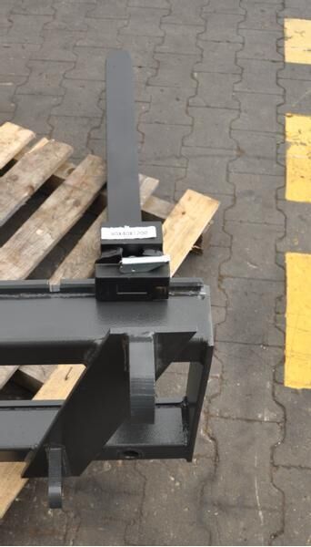 METAL-TECHNIK Paleciak / Frame with pallet forks - شوكة - شاحنة: صورة 1 METAL-TECHNIK Paleciak / Frame with pallet forks - شوكة - شاحنة: صورة 1