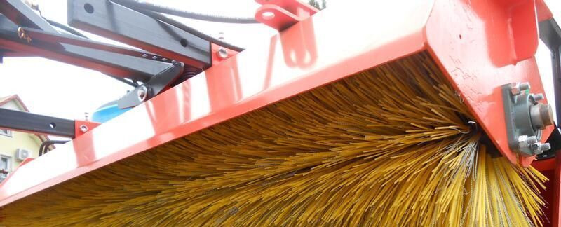 METAL-TECHNIK Zamiatarka 2m/ New Sweeper / Barredora de 2 m - مكنسة - سياره كنس شوارع: صورة 2 METAL-TECHNIK Zamiatarka 2m/ New Sweeper / Barredora de 2 m - مكنسة - سياره كنس شوارع: صورة 2