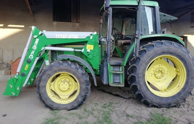 Metal-Technik Frontlader für John Deere 6430 / Ładowacz czołowy do John Deere - رافعة أمامية للجرار - جرار: صورة 1 Metal-Technik Frontlader für John Deere 6430 / Ładowacz czołowy do John Deere - رافعة أمامية للجرار - جرار: صورة 1