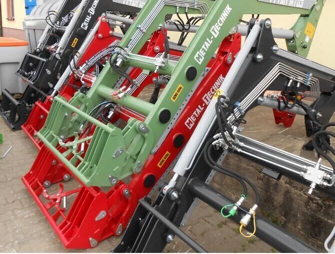 Metal-Technik Frontlader für Massey Ferguson/ Front loader/ Ładowacz TUR - رافعة أمامية للجرار - جرار: صورة 3 Metal-Technik Frontlader für Massey Ferguson/ Front loader/ Ładowacz TUR - رافعة أمامية للجرار - جرار: صورة 3