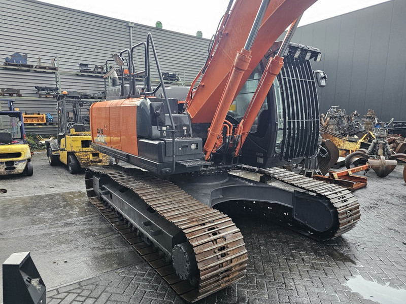 Hitachi zx210-6 labounty msd2000R shear scrap shear labounty hitachi genesis - معالج النفايات: صورة 5 Hitachi zx210-6 labounty msd2000R shear scrap shear labounty hitachi genesis - معالج النفايات: صورة 5