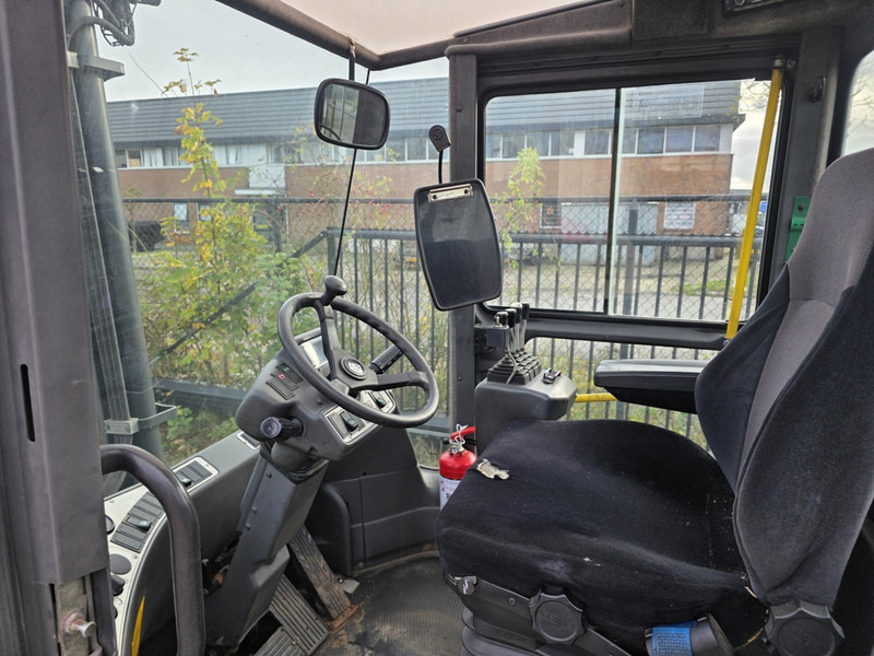 Kalmar DCE 55-6HM diesel heftruck kalmar forklift diesel 5.5 ton - رافعة شوكية ديزل: صورة 5 Kalmar DCE 55-6HM diesel heftruck kalmar forklift diesel 5.5 ton - رافعة شوكية ديزل: صورة 5