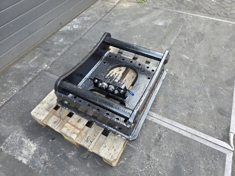 Fuchs fqc sennebogen adaptor plate FQC liebherr sennebogen fqc plate shear - قارنة توصيل هيدروليكي - آلات البناء: صورة 3 Fuchs fqc sennebogen adaptor plate FQC liebherr sennebogen fqc plate shear - قارنة توصيل هيدروليكي - آلات البناء: صورة 3