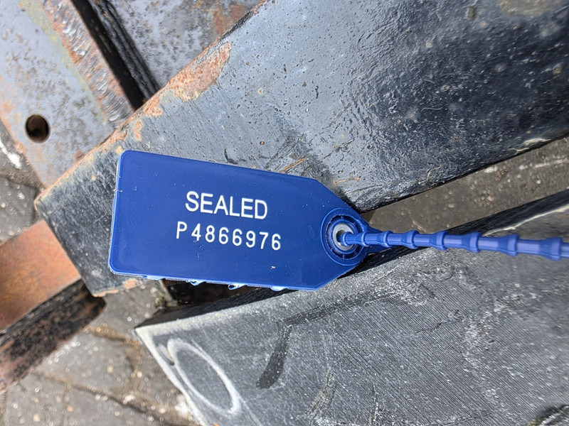 Kopplaat cw55s head plate cw55s verachtert adaptor plate - قارنة توصيل هيدروليكي - آلات البناء: صورة 5 Kopplaat cw55s head plate cw55s verachtert adaptor plate - قارنة توصيل هيدروليكي - آلات البناء: صورة 5