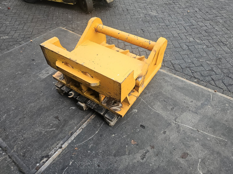 Lehnhof ms40 liebherr r974 adaptor plate lehnhof sw40 ms40 - قارنة توصيل هيدروليكي - آلات البناء: صورة 3 Lehnhof ms40 liebherr r974 adaptor plate lehnhof sw40 ms40 - قارنة توصيل هيدروليكي - آلات البناء: صورة 3