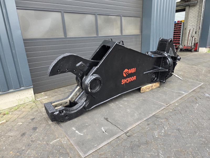Mantovanibenne sh300 genesis scrap shear waste shear genesis labounty - مقص الهدم - آلات البناء: صورة 3 Mantovanibenne sh300 genesis scrap shear waste shear genesis labounty - مقص الهدم - آلات البناء: صورة 3