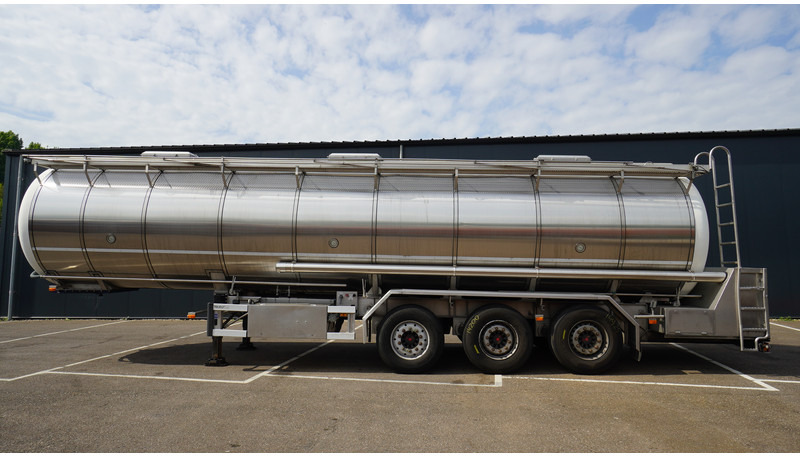 Burg 3 AXLE FOOD TRAILER 38.200LTR - نصف مقطورة صهريج: صورة 1 Burg 3 AXLE FOOD TRAILER 38.200LTR - نصف مقطورة صهريج: صورة 1
