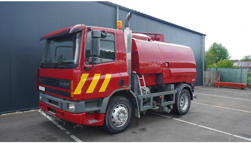 DAF 65.180 ATI STREET SWEPER RH DRIVE MANUAL GARBOX 96.000KM - سياره كنس شوارع: صورة 3 DAF 65.180 ATI STREET SWEPER RH DRIVE MANUAL GARBOX 96.000KM - سياره كنس شوارع: صورة 3
