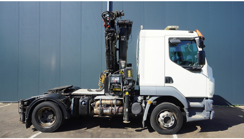 DAF LF 220 WITH HIAB XS111 HI DUO CRANE 238.000KM - وحدة جر: صورة 4 DAF LF 220 WITH HIAB XS111 HI DUO CRANE 238.000KM - وحدة جر: صورة 4