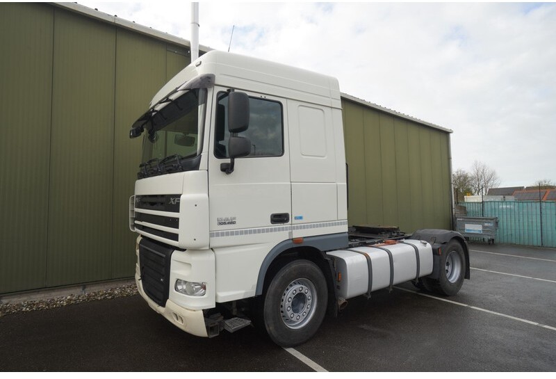 DAF XF 105.460 FT SPACECAB RETARDER PTO - وحدة جر: صورة 3 DAF XF 105.460 FT SPACECAB RETARDER PTO - وحدة جر: صورة 3