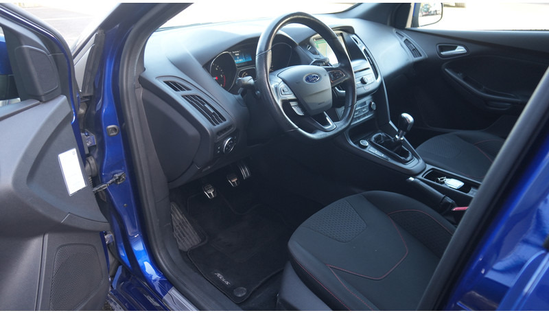 Ford Focus WAGON 1.5TDCI ST-Line - حافلة صغيرة, ميكروباص: صورة 5 Ford Focus WAGON 1.5TDCI ST-Line - حافلة صغيرة, ميكروباص: صورة 5