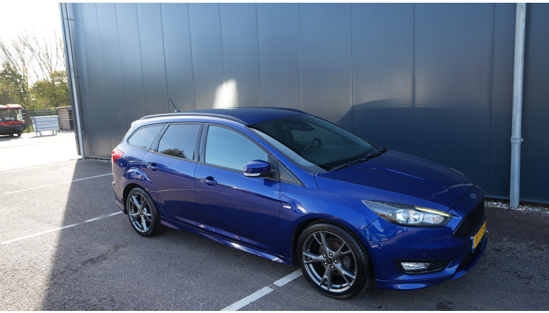 Ford Focus WAGON 1.5TDCI ST-Line - حافلة صغيرة, ميكروباص: صورة 4 Ford Focus WAGON 1.5TDCI ST-Line - حافلة صغيرة, ميكروباص: صورة 4