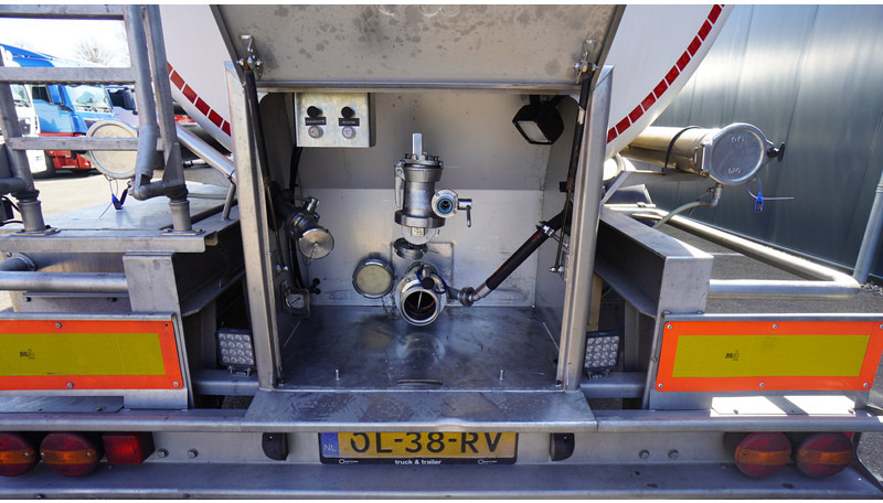 Magyar 3 AXLE FOOD TANK TRAILER 41.410LTR - نصف مقطورة صهريج: صورة 4 Magyar 3 AXLE FOOD TANK TRAILER 41.410LTR - نصف مقطورة صهريج: صورة 4