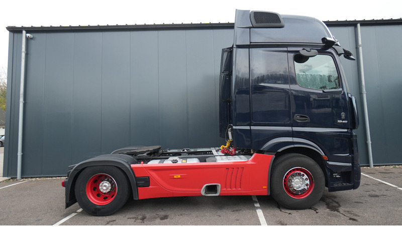 Mercedes-Benz ACTROS 1945 GIGASPACE 747.600KM - وحدة جر: صورة 2 Mercedes-Benz ACTROS 1945 GIGASPACE 747.600KM - وحدة جر: صورة 2