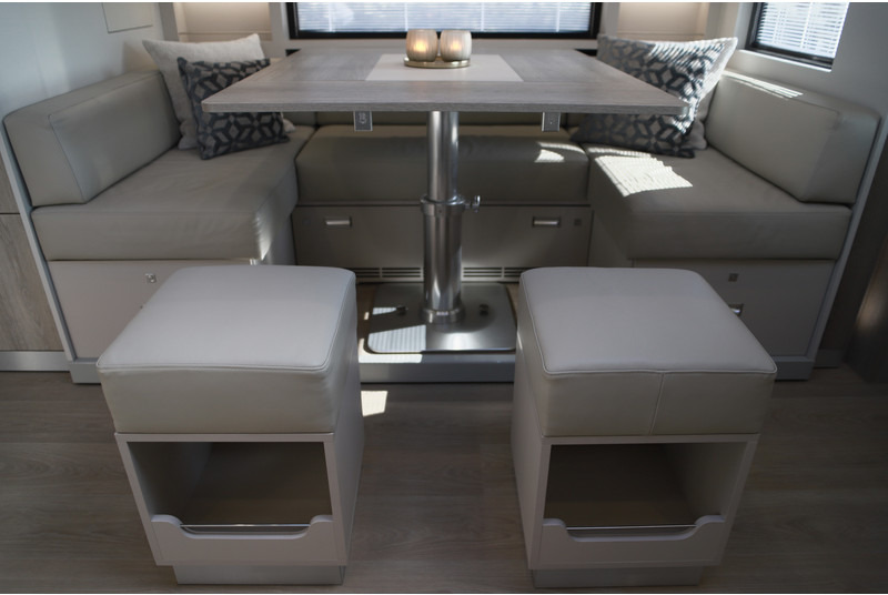 Mercedes-Benz ACTROS 2651 6X2 STX CAMPER POP-OUT MOTORHOME - عربة التخييم: صورة 5 Mercedes-Benz ACTROS 2651 6X2 STX CAMPER POP-OUT MOTORHOME - عربة التخييم: صورة 5