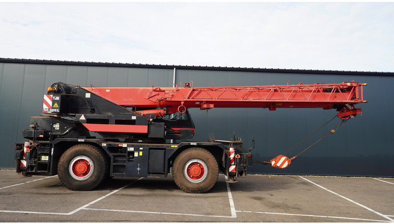 Tadano-Faun GR-300EX WITH JIB 4X4X4 ROUGH TERRAIN CRANE - شاحنة كرين: صورة 2 Tadano-Faun GR-300EX WITH JIB 4X4X4 ROUGH TERRAIN CRANE - شاحنة كرين: صورة 2