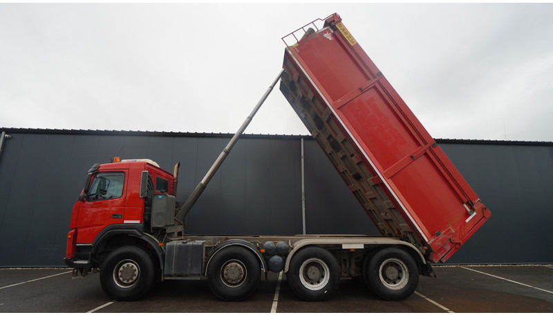 Terberg FM 2000/440 8X8 TIPPER 22.3 M3 647.000KM - شاحنة قلاب: صورة 1 Terberg FM 2000/440 8X8 TIPPER 22.3 M3 647.000KM - شاحنة قلاب: صورة 1