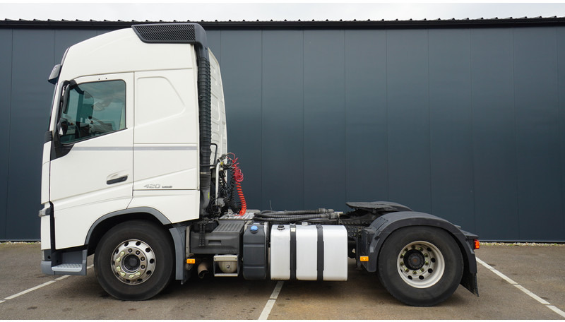 Volvo FH 420 ADR GLOBETROTTER EURO 6 769.000KM COMPRESSOR - وحدة جر: صورة 1 Volvo FH 420 ADR GLOBETROTTER EURO 6 769.000KM COMPRESSOR - وحدة جر: صورة 1