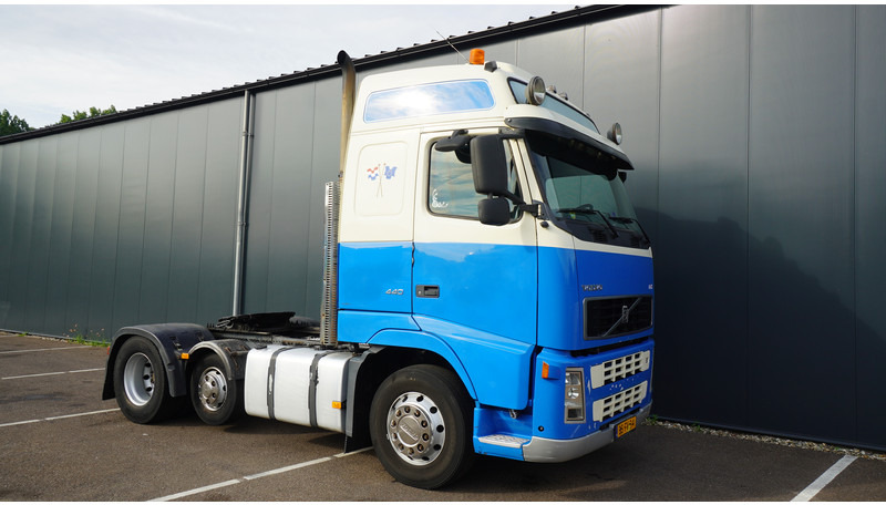 Volvo FH 440 6X2 GLOBETROTTER EURO 3 - وحدة جر: صورة 4 Volvo FH 440 6X2 GLOBETROTTER EURO 3 - وحدة جر: صورة 4