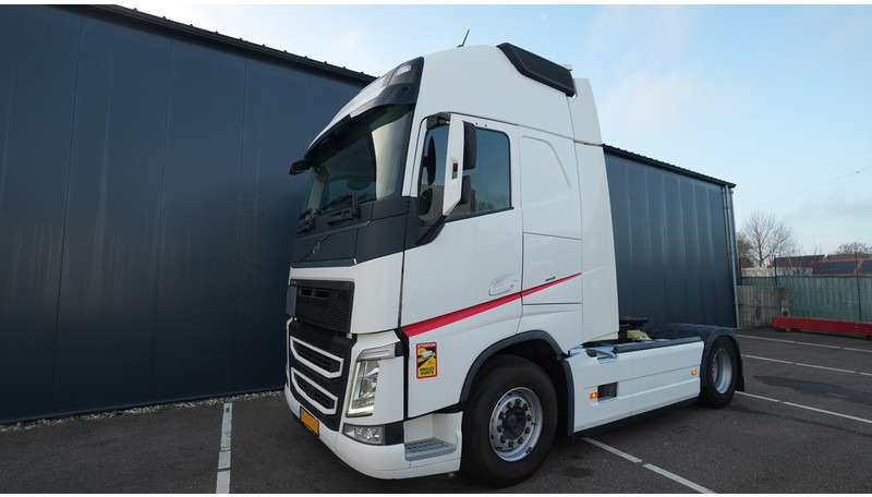 Volvo FH 460 EURO 6 GLOBETROTTER 690.000KM - وحدة جر: صورة 3 Volvo FH 460 EURO 6 GLOBETROTTER 690.000KM - وحدة جر: صورة 3