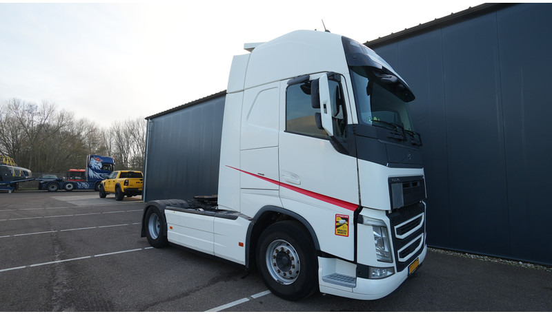 Volvo FH 460 EURO 6 GLOBETROTTER 690.000KM - وحدة جر: صورة 4 Volvo FH 460 EURO 6 GLOBETROTTER 690.000KM - وحدة جر: صورة 4
