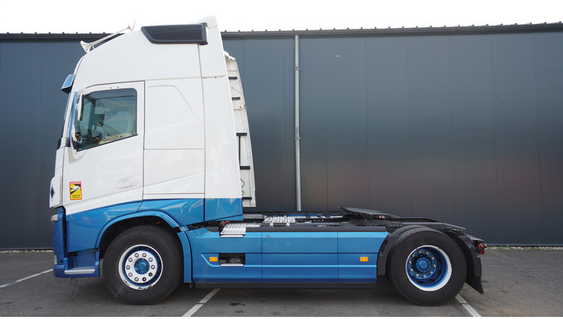 Volvo FH 460 GLOBETROTTER EURO 6 - وحدة جر: صورة 1 Volvo FH 460 GLOBETROTTER EURO 6 - وحدة جر: صورة 1