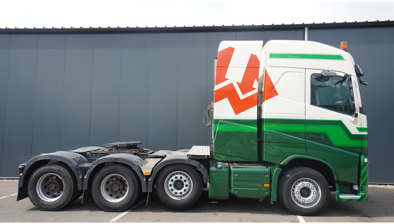 Volvo FH16 750 8X4 260T 683.000KM - وحدة جر: صورة 2 Volvo FH16 750 8X4 260T 683.000KM - وحدة جر: صورة 2