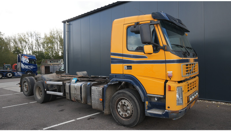 Volvo FM9 340 6X2 CHASSIS EURO 5 480000KM - شاحنة هيكل كابينة: صورة 4 Volvo FM9 340 6X2 CHASSIS EURO 5 480000KM - شاحنة هيكل كابينة: صورة 4