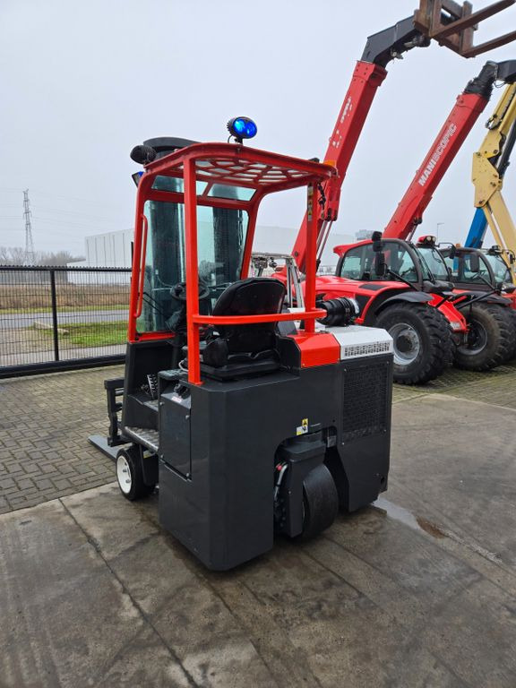 Combilift Agilitf 30-12/60 - شاحنة مناولة بأربعة اتجاهات: صورة 4 Combilift Agilitf 30-12/60 - شاحنة مناولة بأربعة اتجاهات: صورة 4