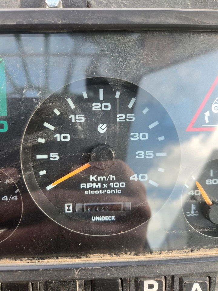 رافعة تلسكوبية Merlo P40.7CS: صورة 14