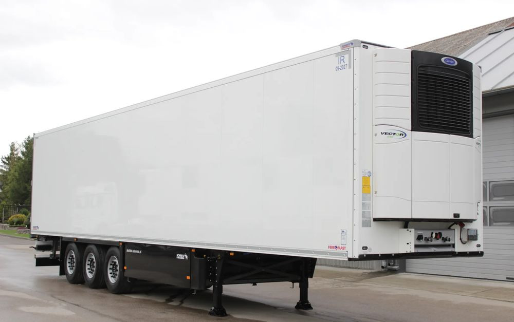 Schmitz Cargobull V7 FP 60 CARRIER VECTOR 1550 / ŚCIANA 7 CM / JAK NOWA / - نصف مقطورة مُبرِّدة: صورة 3 Schmitz Cargobull V7 FP 60 CARRIER VECTOR 1550 / ŚCIANA 7 CM / JAK NOWA / - نصف مقطورة مُبرِّدة: صورة 3