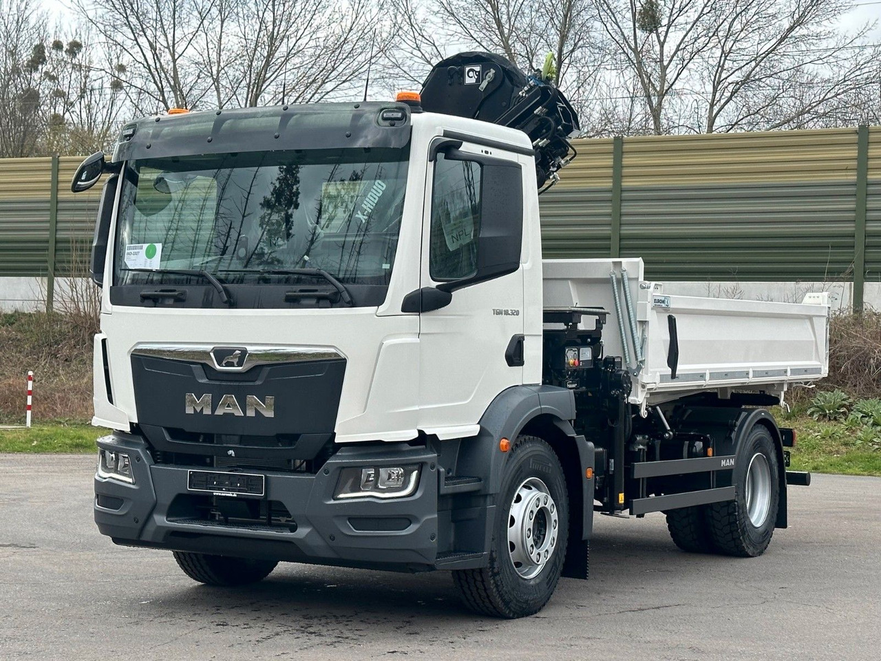 MAN TGM 18.320 4x2 Euro6e Hiab X-HiDuo 138DS-3 - شاحنة كرين: صورة 2 MAN TGM 18.320 4x2 Euro6e Hiab X-HiDuo 138DS-3 - شاحنة كرين: صورة 2
