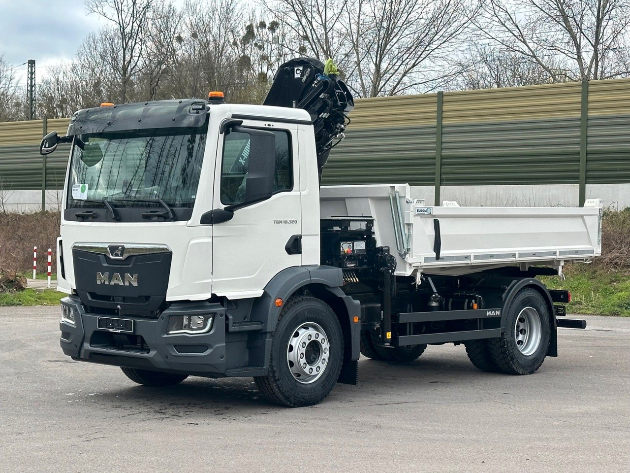MAN TGM 18.320 4x2 Euro6e Hiab X-HiDuo 138DS-3 - شاحنة قلاب, شاحنة كرين: صورة 2 MAN TGM 18.320 4x2 Euro6e Hiab X-HiDuo 138DS-3 - شاحنة قلاب, شاحنة كرين: صورة 2