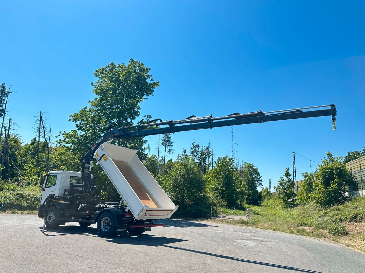 شاحنة قلاب, شاحنة كرين MAN TGM 18.320 4x2 Euro6e  Hiab X-HiDuo 138DS-4: صورة 11