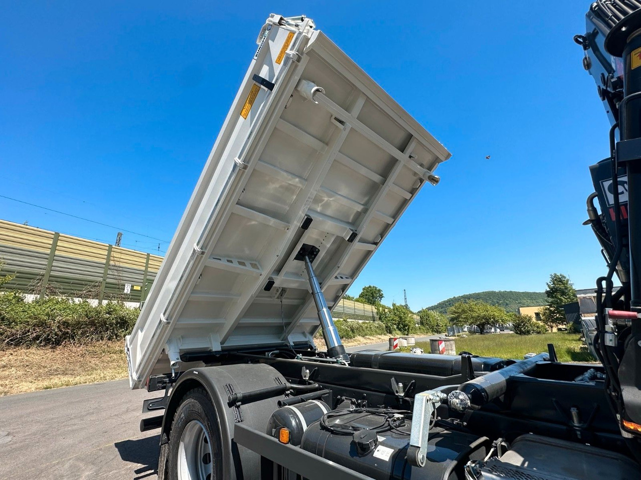 شاحنة قلاب, شاحنة كرين MAN TGM 18.320 4x2 Euro6e  Hiab X-HiDuo 138DS-4: صورة 23