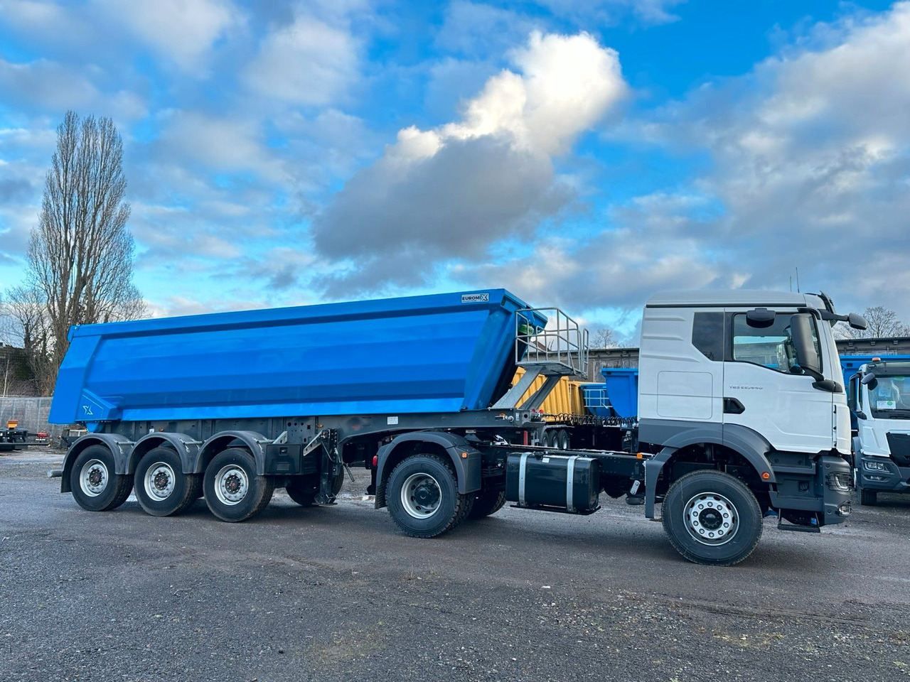 MAN TGS 22.440 4x2 Euro 2 EuromixMTP Kipper 27m³ MAN TGS 22.440 4x2 Euro 2 EuromixMTP Kipper 27m³ - وحدة جر: صورة 3 MAN TGS 22.440 4x2 Euro 2 EuromixMTP Kipper 27m³ MAN TGS 22.440 4x2 Euro 2 EuromixMTP Kipper 27m³ - وحدة جر: صورة 3