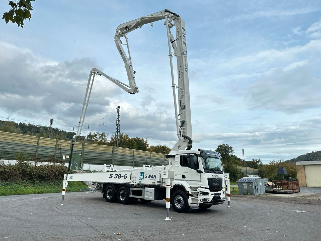 MAN TGS 26.510 6x4 SWAN TSP 38-5 160RZ ( 38m ) - مضخة خرسانة: صورة 1 MAN TGS 26.510 6x4 SWAN TSP 38-5 160RZ ( 38m ) - مضخة خرسانة: صورة 1