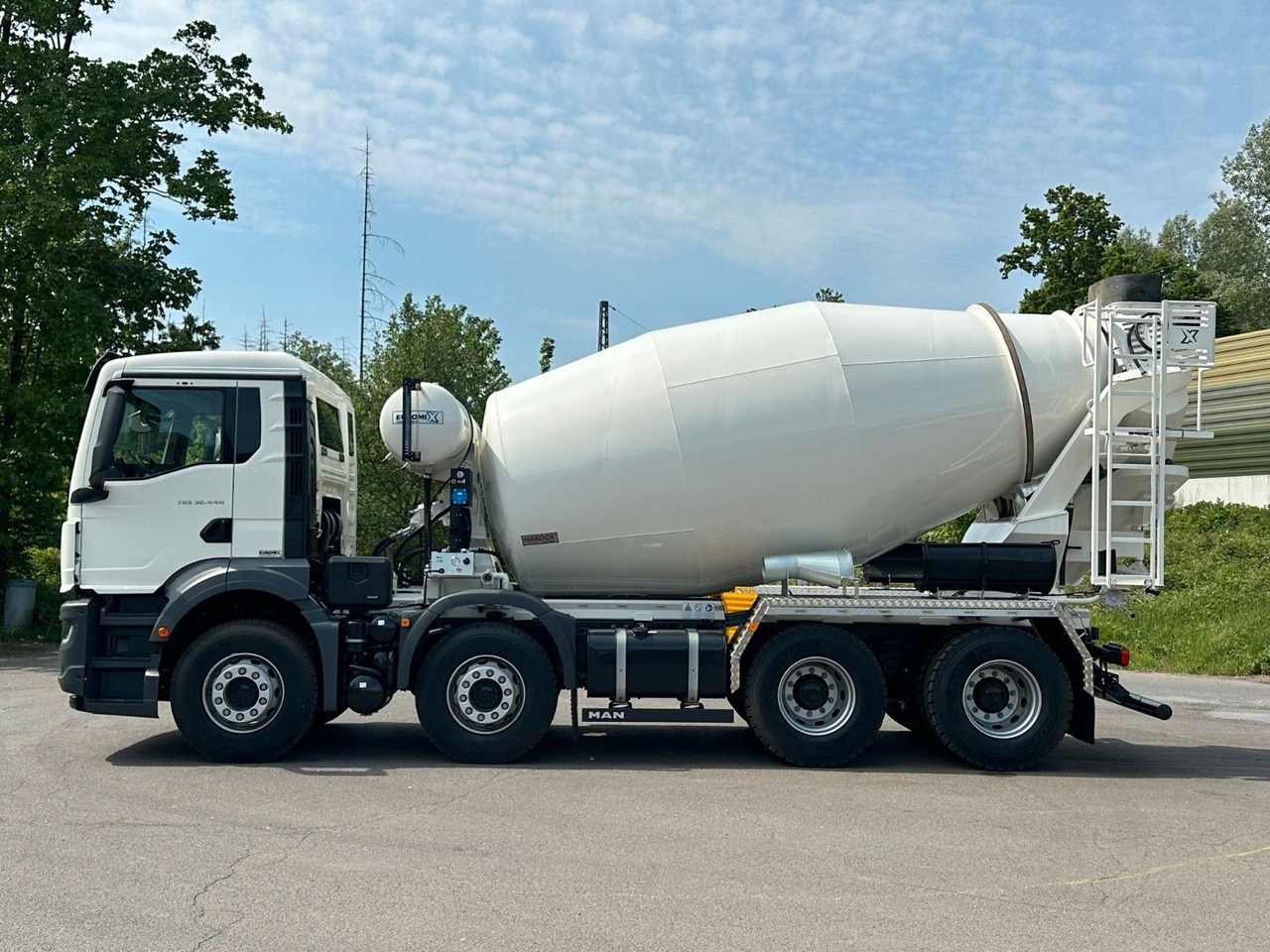 MAN TGS 32.440 8x4 / Euromix MTP EM 9 L - شاحنة خلاطة خرسانة: صورة 4 MAN TGS 32.440 8x4 / Euromix MTP EM 9 L - شاحنة خلاطة خرسانة: صورة 4
